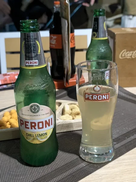 Пиво Перони Лимон (Peroni Chill Lemon) Италия Пиво Перони Лимон (Peroni Chill Lemon) Италия