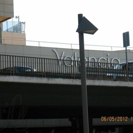 На машине в Аэропорт Валенсия (Valencia, Manises).