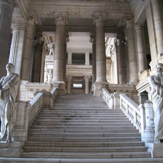 Дворец правосудия Palais de Justice