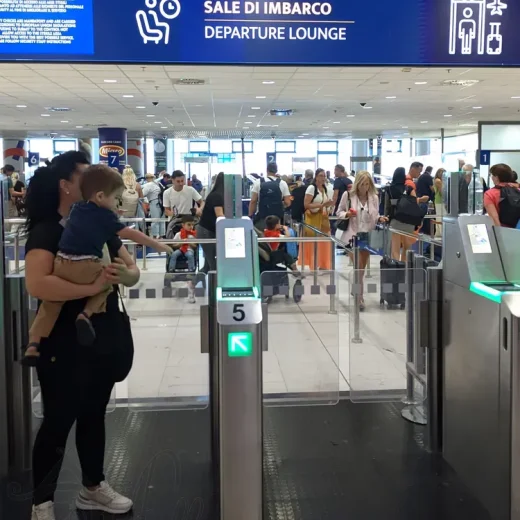 На автобусе из аэропорта в Бари