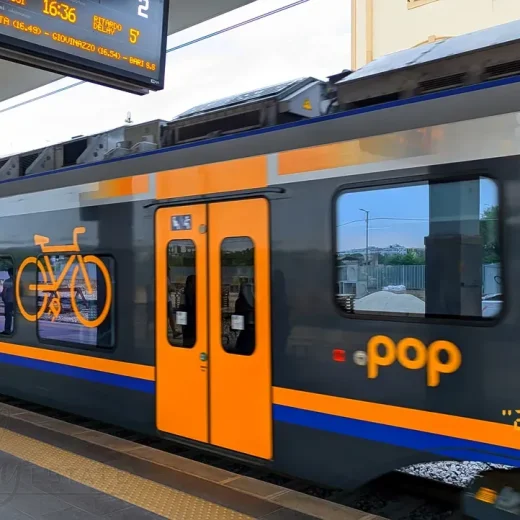 Электричка Барлетта - Трани