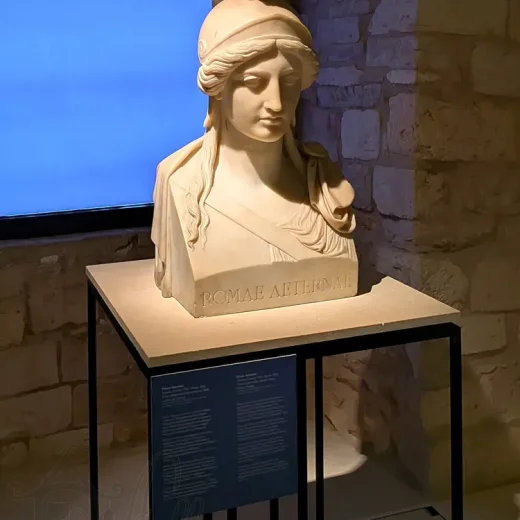 Швабский Замок Трани