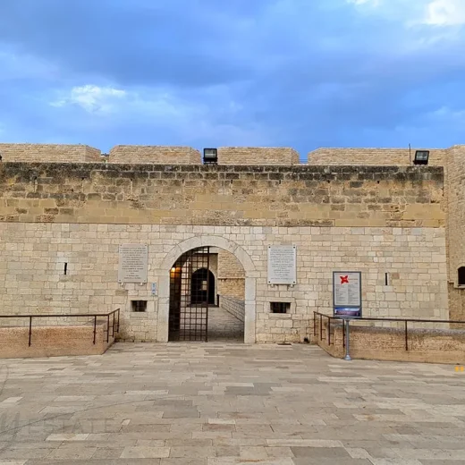 Немного из истории замка Барлетты